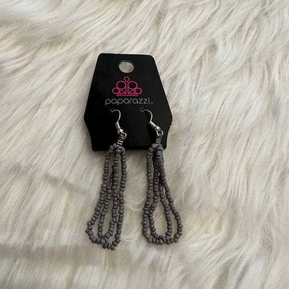 paparazzi Jewelry - 5/$18💥 Paparazzi earrings grey beaded